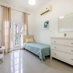 Pageant Homes Apartamento *