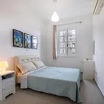 Apartamento Pageant Homes *