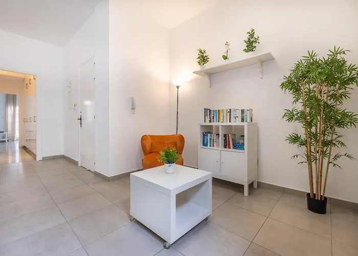 Pageant Homes Apartment *