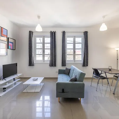 Pageant Homes Apartmán