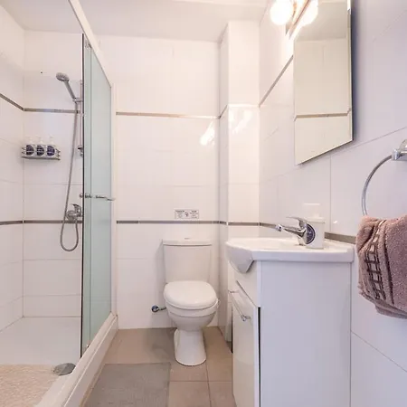 Pageant Homes Apartmán