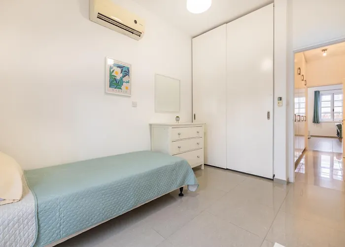 Pageant Homes 公寓 *