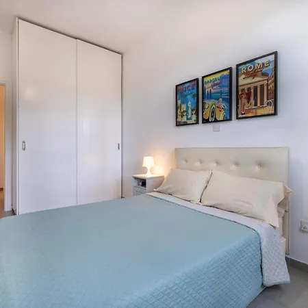 Διαμέρισμα Pageant Homes